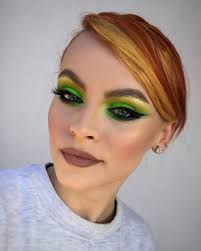 Make-Up Looks by Daniela...