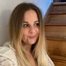 Andrea Walther's Instagram, Twitter & Facebook