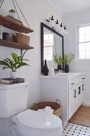 Incorporating natural elements alongside more classic, modern pieces is a great way to pull off a bathroom retreat you'll never want to leave. 62 Cozy And Relaxing Farmhouse Bathroom Designs Digsdigs