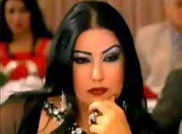 وانا سايبه الامتحان وبراقب المراقبه عشان اسلوبها مش عاجبني