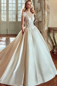 Brautkleider in farbe oder mit blumenmuster liegen im trend. Farbige Brautkleider Und Farbige Hochzeitskleider Gunstig Online 2021