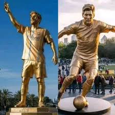 🚨 G O N E R I N G! Joan Laporta announces that Barça will build a statue  of Leo Messi outside the new Camp Nou! 😍🐐🇦🇷 A stunning and thoroughly  deserved tribute for the club legend 👏💙❤️