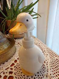 Combine all ingredients in a spray bottle and shake to mix. Duck Soap Dispenser White Ceramic Duck Soap Bottle By Thepearlswan 10 29 Soap Dispenser Vintage Soap Dispenser White Ceramics