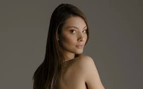 Βιντεάκια από την επικαιρότητα, το δελτίο ειδήσεων και τις εκπομπές του star. Anna Maria Hliadoy Oi Agnwstes Leptomereies Apo Th Zwh Ths Mikrhs Toy Gntm 2 Instyle Gr