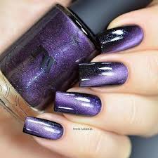 To achieve a cat eye nail design, it requires using magnetic nail polish and a magnet to attract the ion particles upwards so that it creates a shiny and dreamy line across the nail. 30 Beautiful Cat Eye Nail Design For 2018 Beautybigbang