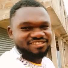 A Ghanaian 🇬🇭 student, Frank Darko is being celebrated for inventing a  floating bicycle. it was launched when he was a student of Graphic Design  -Takoradi Technical University in Ghana. He designed