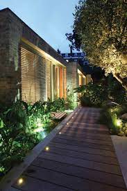 10 Garden Lighting Design Ideas Most Of The Amazing And Beautiful Modern Backyard Landscaping Garden Lighting Design Backyard Lighting