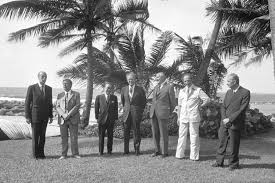 Die g7 verpflichtet sich, im jahr 2020 eine einigung zur vereinfachung der regulierungshemmnisse und zur modernisierung der internationalen besteuerung im rahmen der. G7 Fotoreihengeschichte Der G7 G8 In Bildern