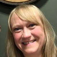 Carrie Hixon's Instagram, Twitter & Facebook