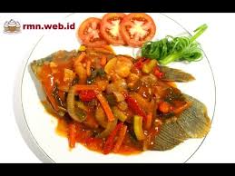 Cara membuat gurame asam manis yang enak ala resto yang biasa anda kunjungi di rumah sebenarnya bukannya hal yang sulit. Resep Gurame Asam Manis Pedas Yang Lezat Youtube