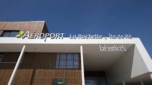 Trouvez des vols pour la rochelle dès 13 €. Aeroport De La Rochelle Ile De Re Home Facebook