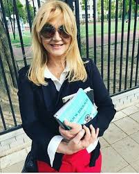 Dwa lata temu została twarzą l'oreal paris i jako ambasadorka marki, w tym roku już po raz kolejny pojawiła się na festiwalu filmowym w cannes. Grazyna Torbicka Pokazala Zdjecie Sprzed 20 Lat Jak Wygladala Kobieta Pl