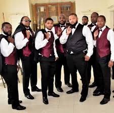 Black And Burgundy Groomsmen Suits Groomsman Burgundy And Black Tux Wedding Colors Groomsmen Wedding
