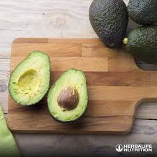 L'avocat n'est pas le seul fruit que vous pouvez considérer comme un légume. Herbalife Nutrition Saviez Vous Que L Avocat Est Un Fruit Et Non Un Legume A L Inverse Des Pommes Et Des Bananes Il Contient Beaucoup D Acides Gras Insatures Et De Fibres Mais