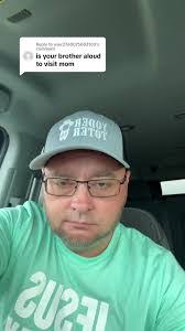 Ellie Yoder's Instagram, Twitter & Facebook