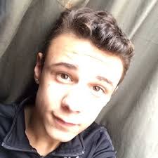 Travis Weis's Instagram, Twitter & Facebook