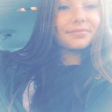 Jenny Zech's Instagram, Twitter & Facebook