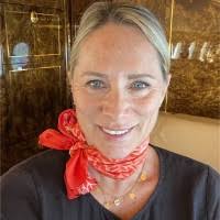 400+ "Litchfield" profiles