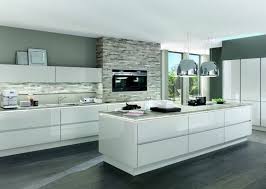 Arbeitsplatten aus holz, granit & beton kaufen bei obi große auswahl verschiedene größen & stärken küchenstudio im obi markt. Hochglanz Kuche Infos Tipps Merkmale Mobelix