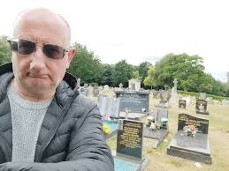 I'm in Nottingham for a couple of days and made a pilgrimage this morning  to see Edwin Starr's grave at Wilford Hill Cemetery and the mural of him in  Beeston town centre ...