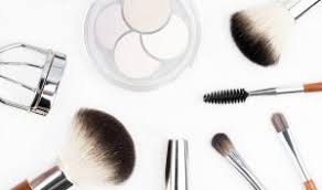 how a makeup artist certification can