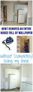 4 coupez le courant dans la pièce. How To Remove Wallpaper Without Completely Losing Your Mind The Happy Housie Updating House Removable Wallpaper Home Diy