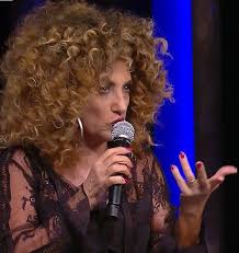 Marcella bella mitica cantante degli anni '70 qui nel suo simpatico come era da giovanissima e come e' oggi 45 anni dopo. Carotelevip Pa Twitter E Comunque Marcella Bella Aveva I Capelli Alla Beyonce Gia Negli Anni 70 Oraomaipiu