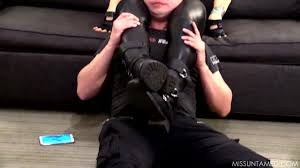 Cant Outsmart Tsese Legs Ludella Hahn - XFights