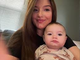 Is it true that my daughter looks cuter than me? Share your thoughts in the  comment section and I will pick the lucky to my private page 🫶