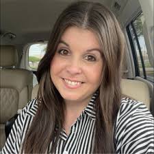 What are the best practices for incubating goose eggs?