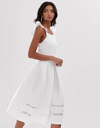 Vestiti lunghi asos collezione estate 2019 stileo it. Asos Design Vestito Da Cerimonia Midi Con Inserti In Pizzo E Volant Sul Retro Asos