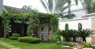 Luas, desain halaman samping rumah, desain taman halaman rumah, desain rumah tanpa halaman #desainhalamanrumah #inspirasimodelrumah #rumahminimalis. Rumah Minimalis Dengan Taman Luas Destaman Rumah Minimalis Dengan Taman Luas Destaman Desain Taman Pertamanan Belakang Rumah Rumah Minimalis Desain Halaman
