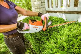 The turning radius is on par with other riding lawn mowers, but the noise level is dramatically reduced at only 70 decibels. The Homeowner S Guide To Stihl S Battery Powered Equipment Stihl Battery Charge And Run Times