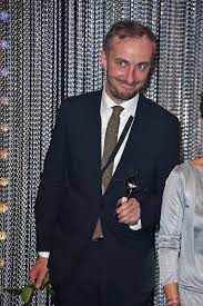 Hier könnt ihr böhmermanns dankesrede bei der preisverleihung ganz anschauen Jan Bohmermann Was Hat Er Mit Dem Strache Video Zu Tun Das Sagt Das Zdf Watson