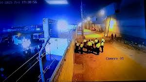 ¡Horror en Puente Piedra! Intentaron Quemar Vivo a Operario de Grúa - Imagen principal del artículo