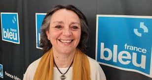 Pour toute information, le Centre d'information sur les droits des femmes  et des familles vous accueille.