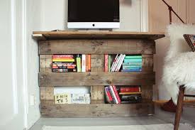 Schreibtisch aus paletten selber bauen schreibtisch aus paletten. Diy Schreibtisch Aus Paletten Fur Das Eigene Arbeitszimmer Pur Natur