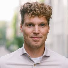 Casper Thomas (@Thomas_C_A)