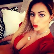 Sheila Costa's Instagram, Twitter & Facebook