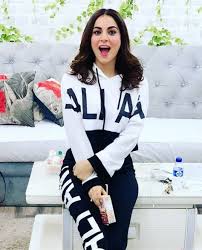 pin by عاشقه اطفال ومواهب بجنون on girls in mini skirts stylish dresses for girls stylish girl pic stylish dress designs