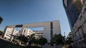 You can begin the process now or review the private placement memorandum for complete program details. Immobilien In Stuttgart Landesstiftung Kauft Sitz Von Mercedes Benz Bank Stuttgart Stuttgarter Nachrichten