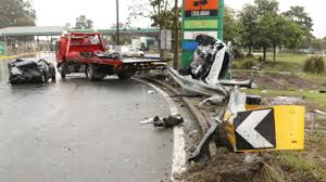 Two people ___ in a car accident yesterday. Two People Have Died In Hospital Nearly A Fortnight After A Serious Crash South Of The Sunshine Coast The Chronicle