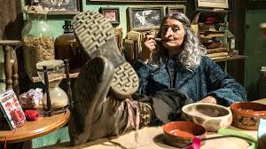 Trama la befana vien di notte, il film diretto da michele soavi, racconta la storia di paola (paola cortellesi), una maestra di scuola elementare con un segreto… La Befana Vien Di Notte Recensione