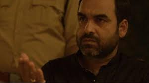 Pankaj Tripathi condemns pointless abusive language on screen, says most memes of him are fake | Bollywood - Hindustan Times