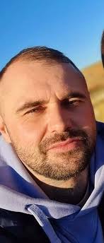 Tragedy as Cleethorpes stabbing victim, dad-of-five Tom, 32, dies as a  result of his injuries