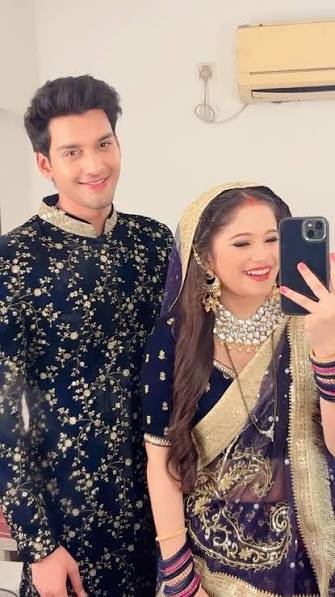 Himanshu Awasthi Wife