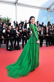 Nhã phương lên đường đi lhp cannes, trường giang 1 mình về quê bạn gái! Ly Nha Ká»³ Angela PhÆ°Æ¡ng Trinh Ná»•i Báº­t Tren Tháº£m Ä'á» Lhp Cannes Ngay Thá»© 4