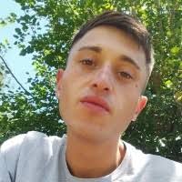 100+ perfiles de «Kenig»