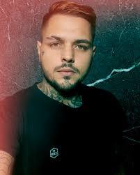 Douglas Gabriel's Instagram, Twitter & Facebook