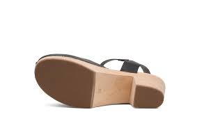 These run pretty true to size but if you wear a hal. Vegane Clogs Novacas Pepper Black Avesu Vegan Shoes